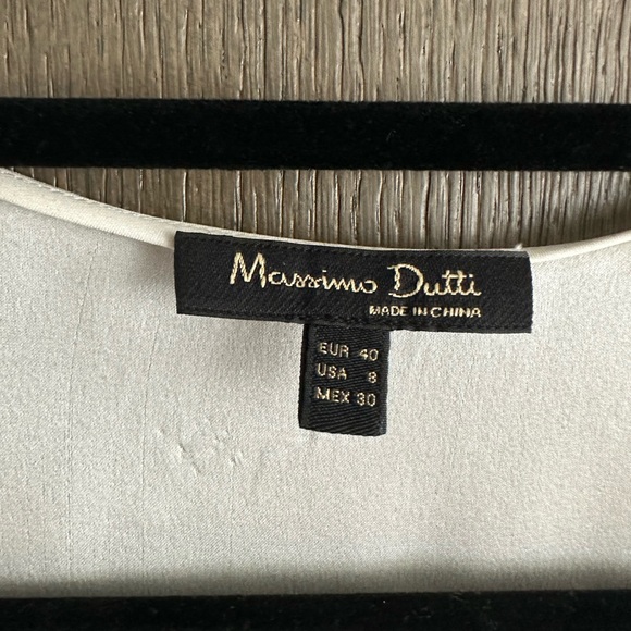 Massimo Dutti silk blouse, size 8. - Picture 3 of 4
